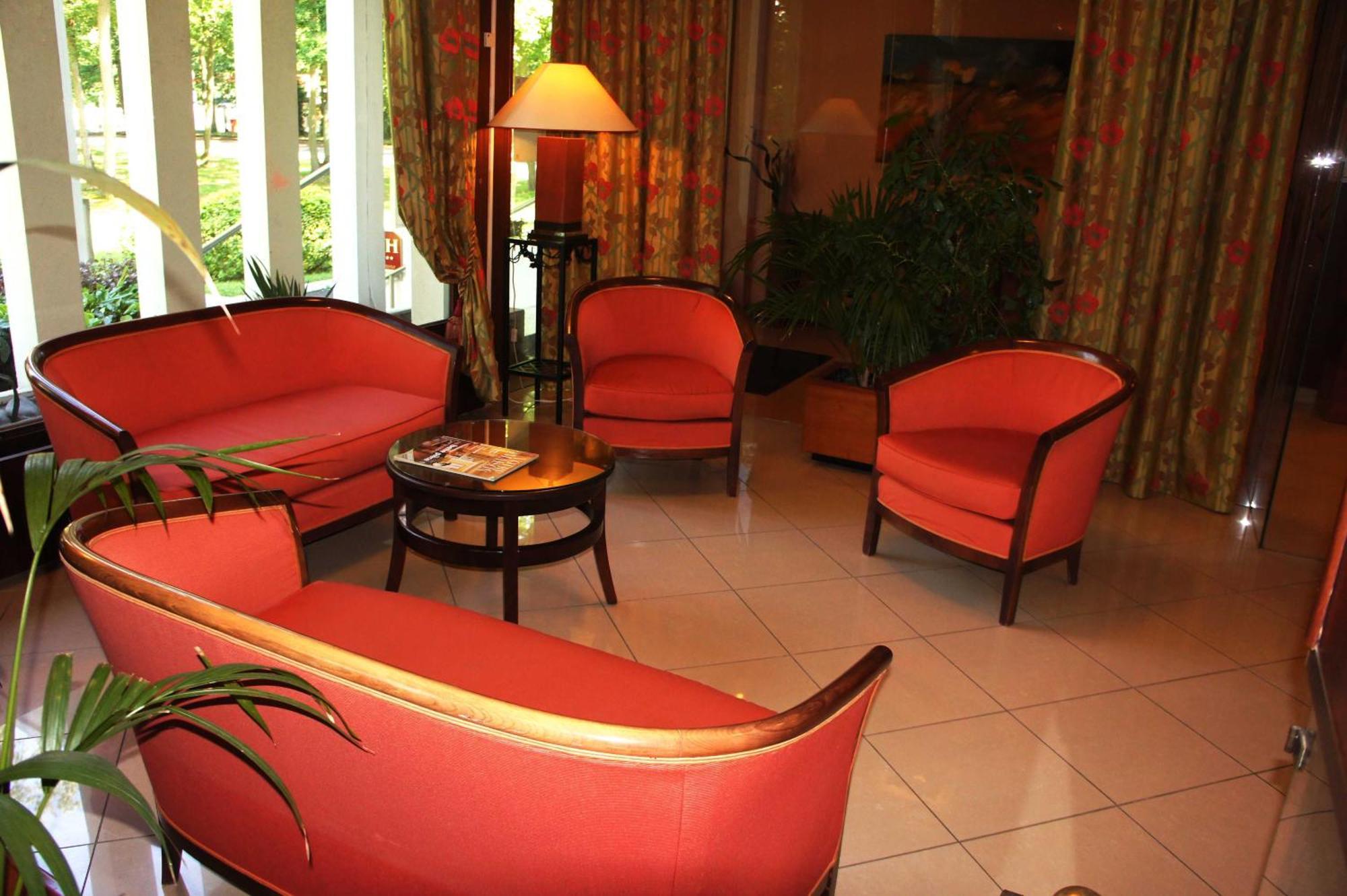 Le Grand Monarque Hotel Melun Buitenkant foto