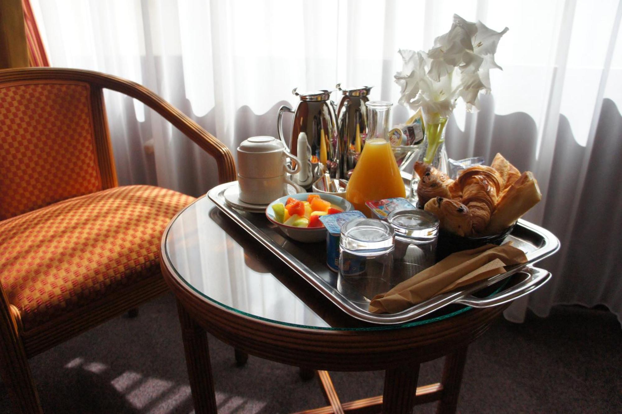 Le Grand Monarque Hotel Melun Buitenkant foto