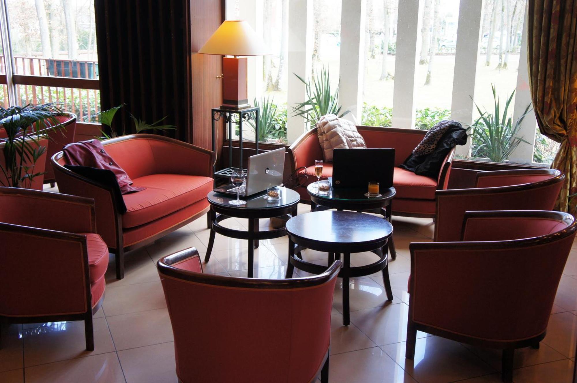 Le Grand Monarque Hotel Melun Buitenkant foto