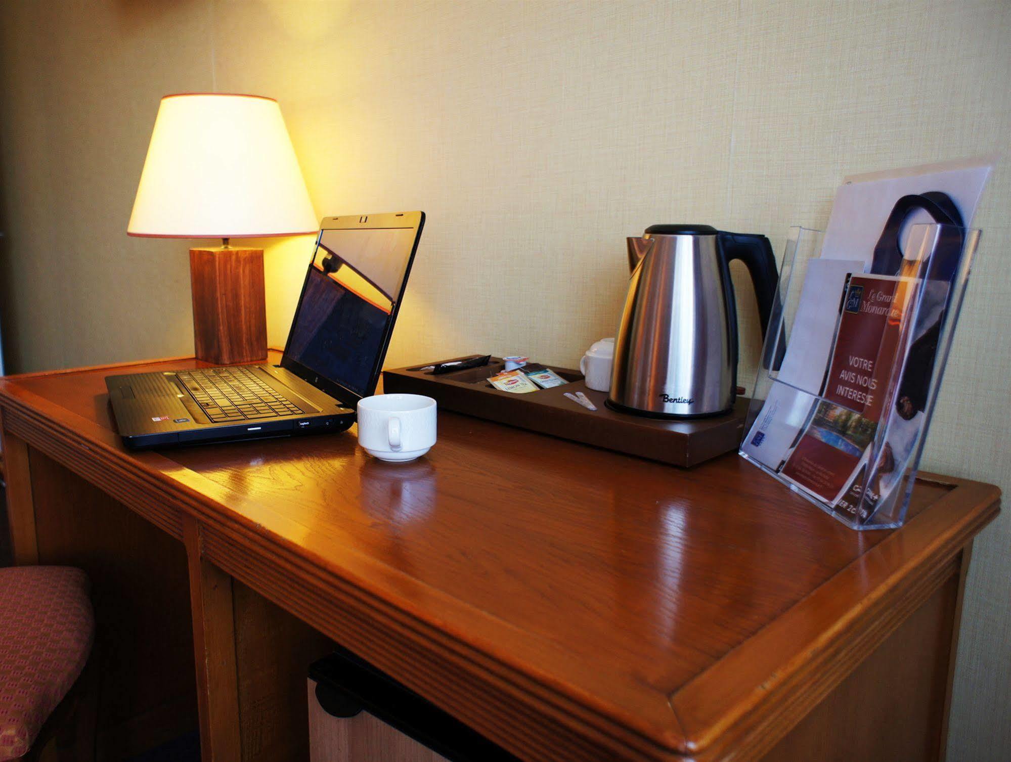 Le Grand Monarque Hotel Melun Buitenkant foto
