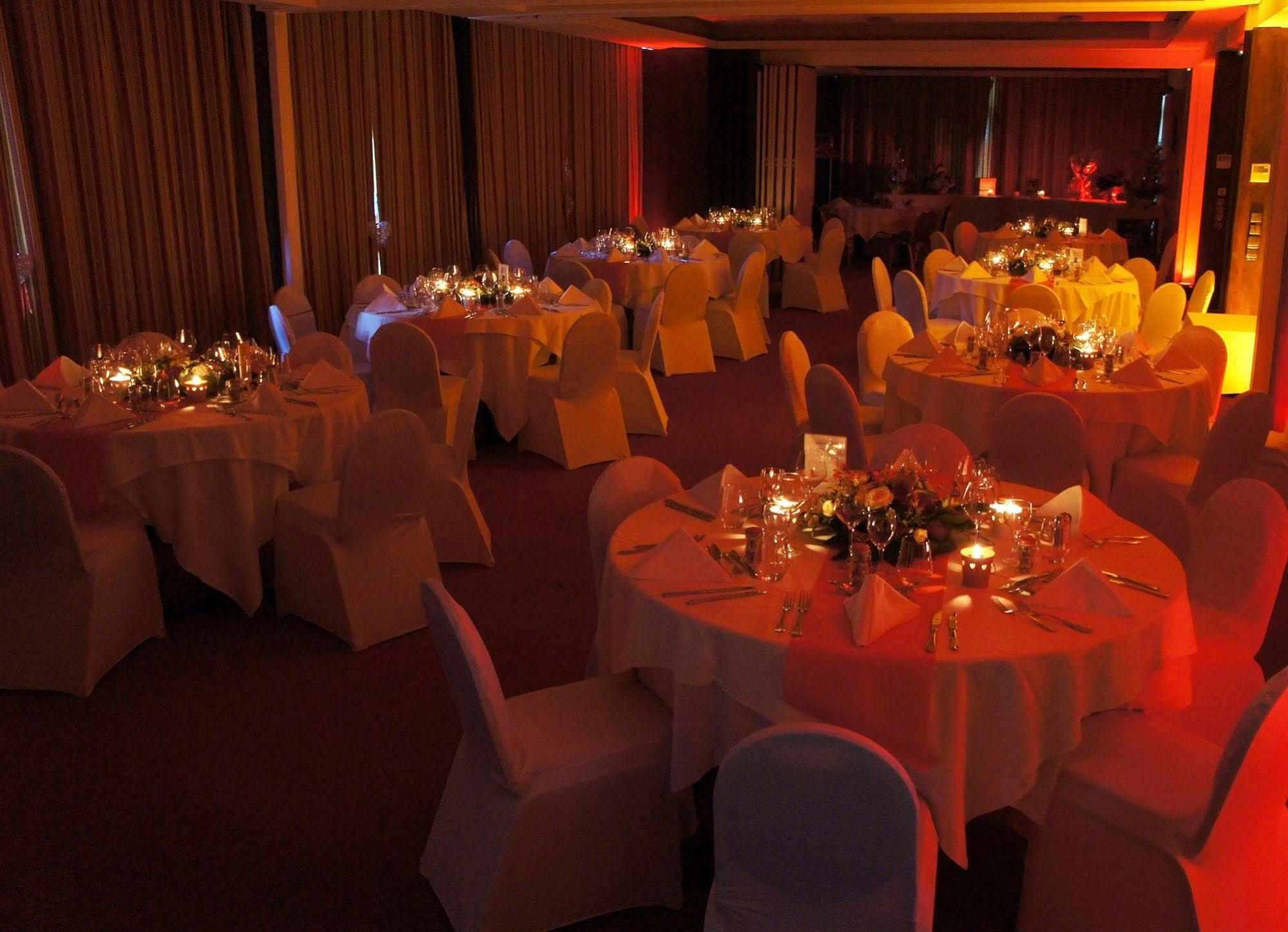 Le Grand Monarque Hotel Melun Buitenkant foto