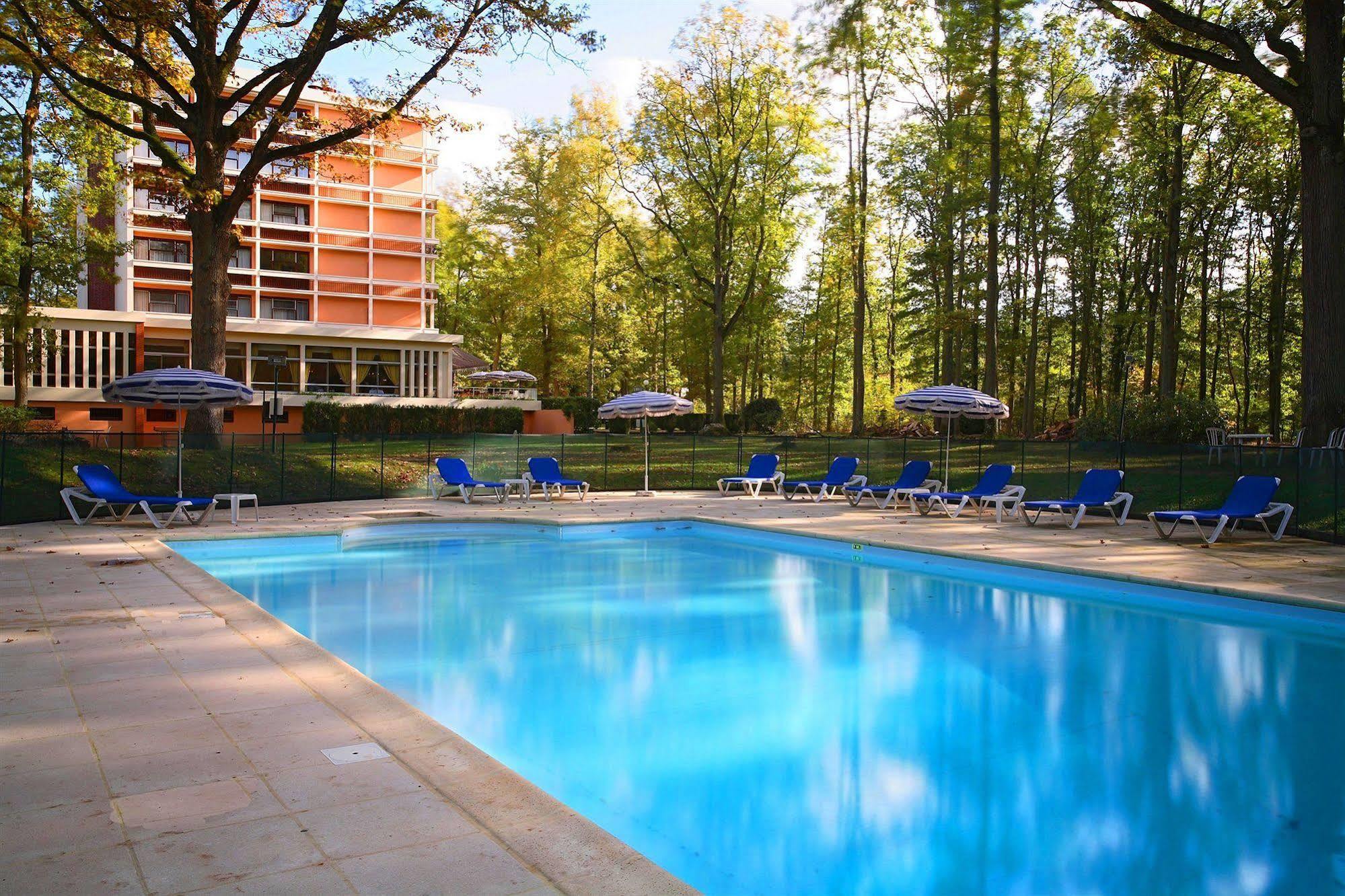 Le Grand Monarque Hotel Melun Buitenkant foto